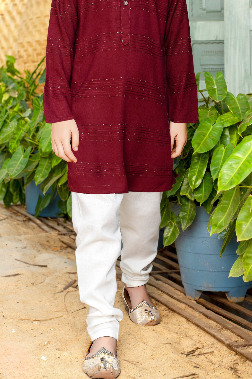 Maroon & White Boys’ Elegant Embroidered Mandarin-Collar Kurta Set